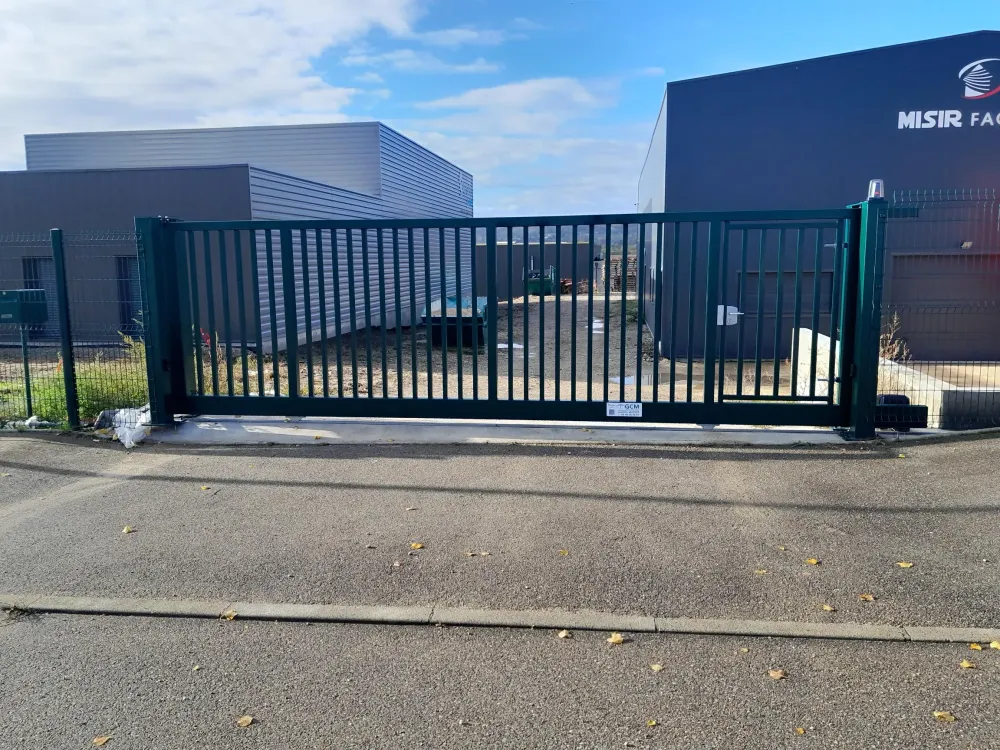 Portail sur mesure à Estrablin